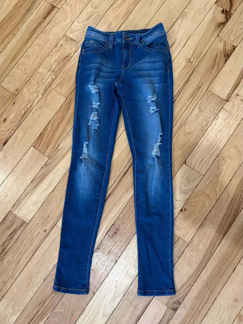 YMI Wanna Betta Butt Jeans Size 3 Distressed Mid Rise Skinny Denim